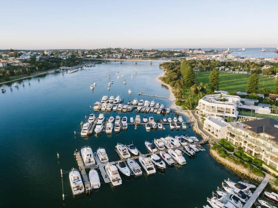 Pier 21 Riverside Fremantle